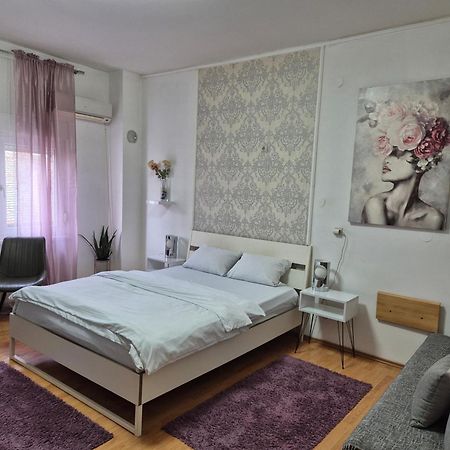 Rooms Villa Luigi Pančevo Екстериор снимка