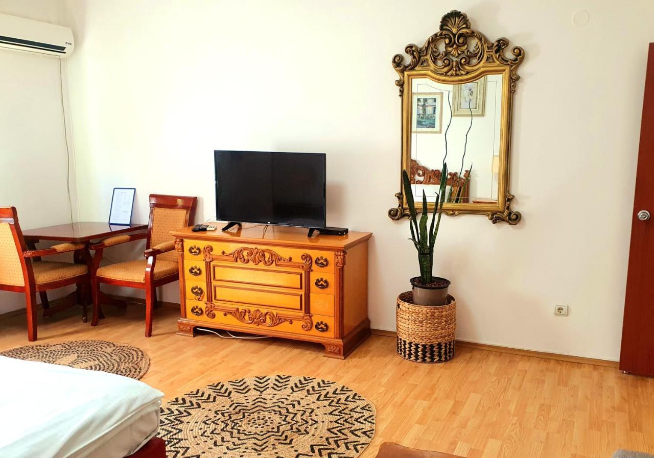 Rooms Villa Luigi Pančevo Екстериор снимка
