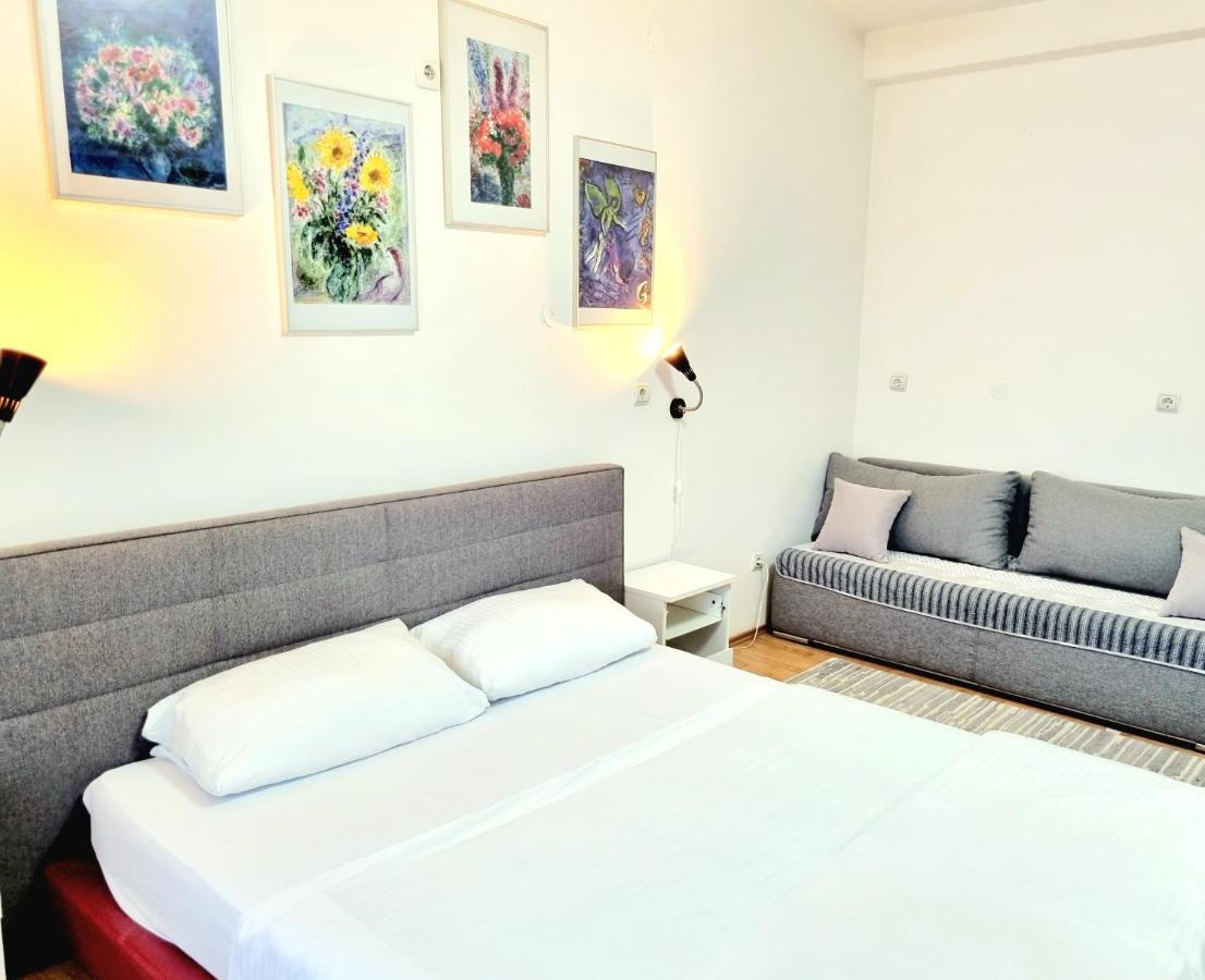 Rooms Villa Luigi Pančevo Екстериор снимка
