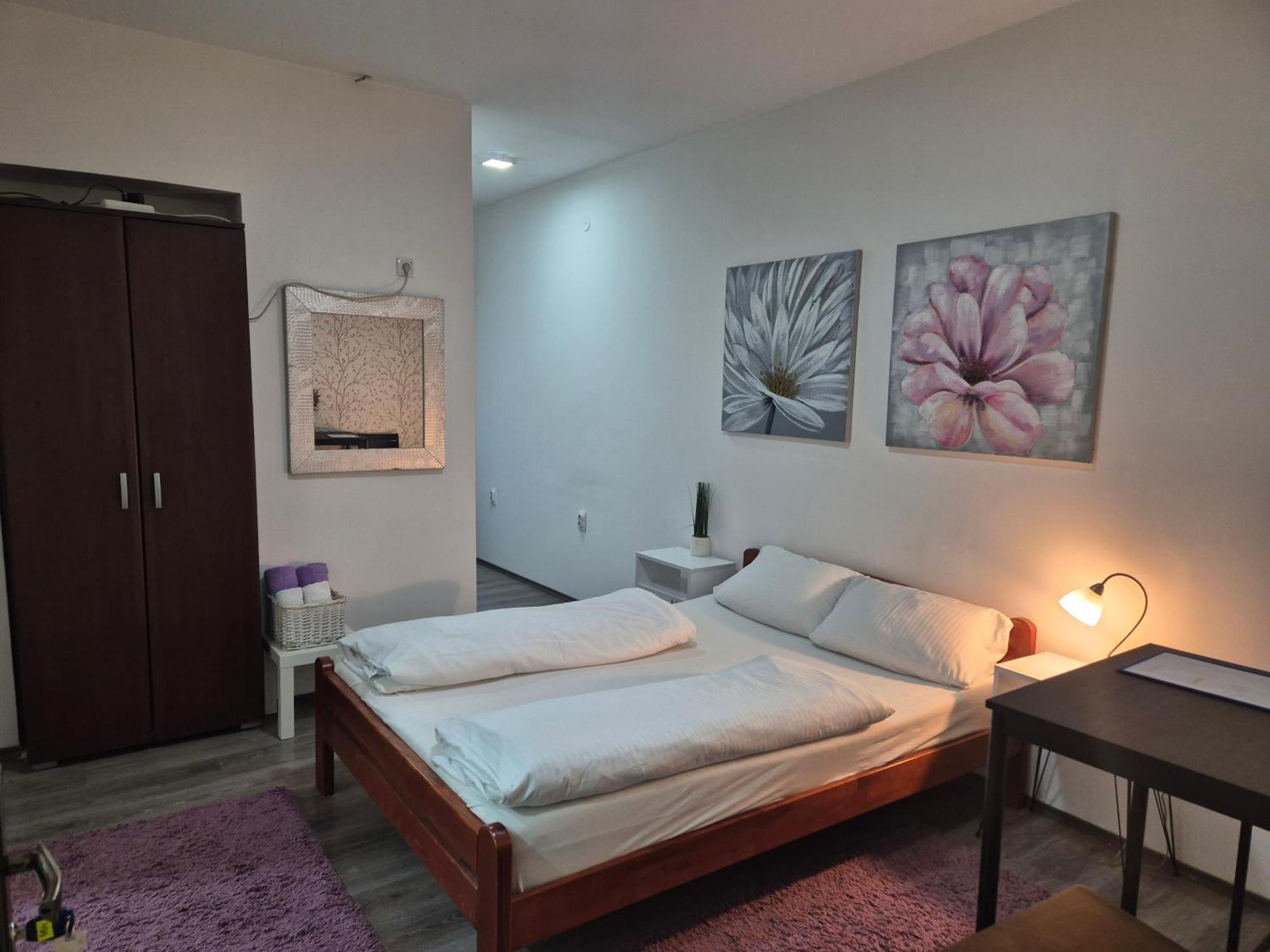 Rooms Villa Luigi Pančevo Екстериор снимка