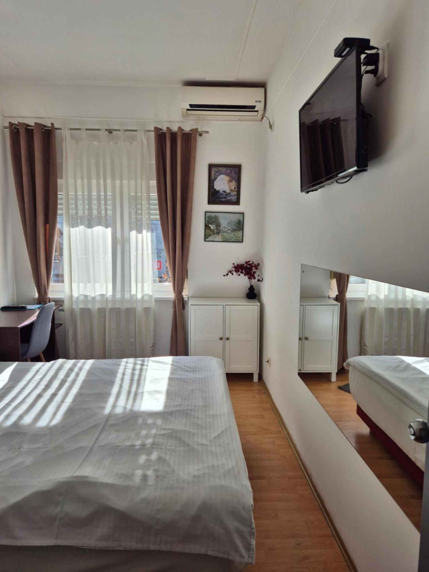Rooms Villa Luigi Pančevo Екстериор снимка