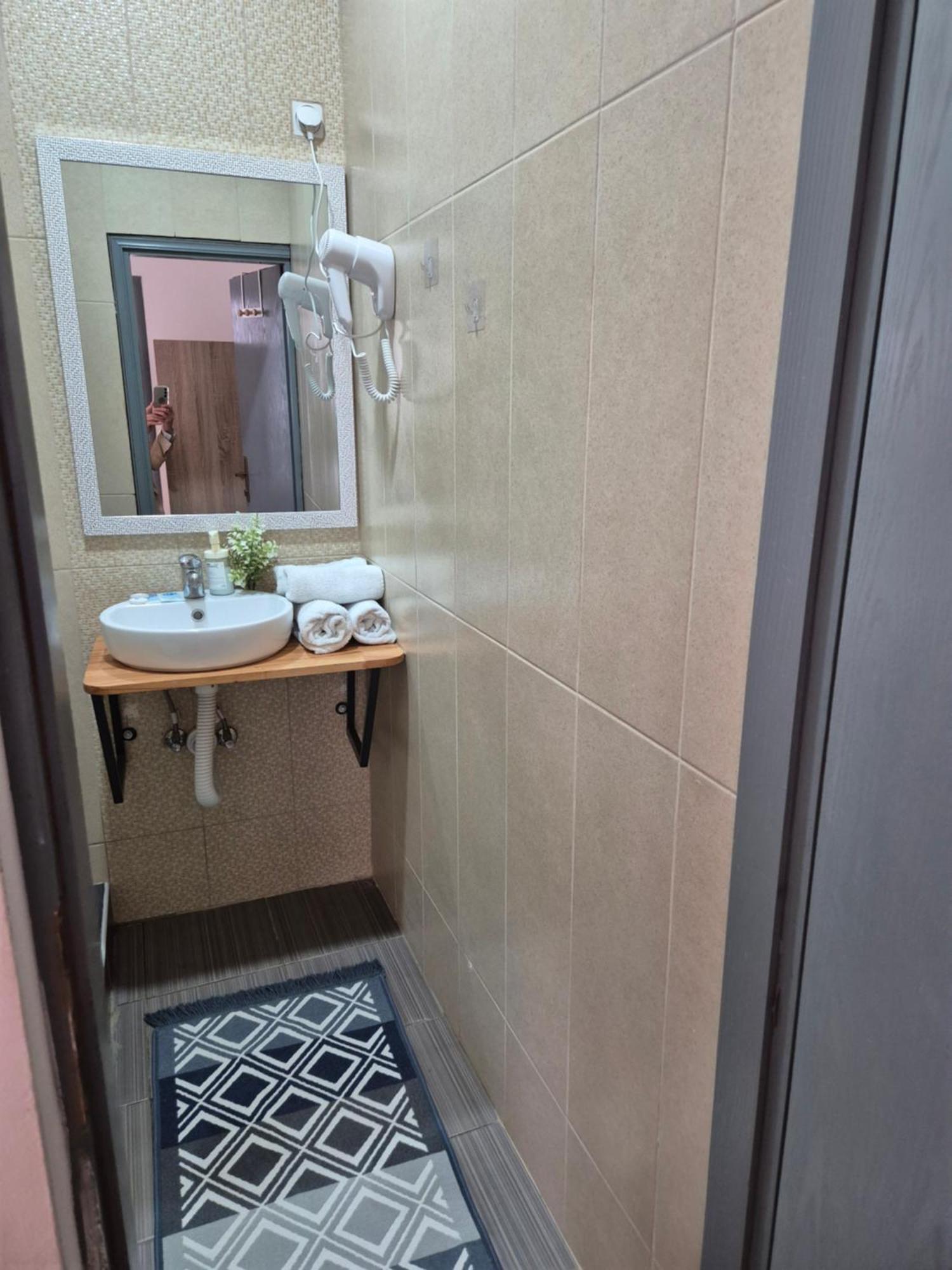 Rooms Villa Luigi Pančevo Екстериор снимка