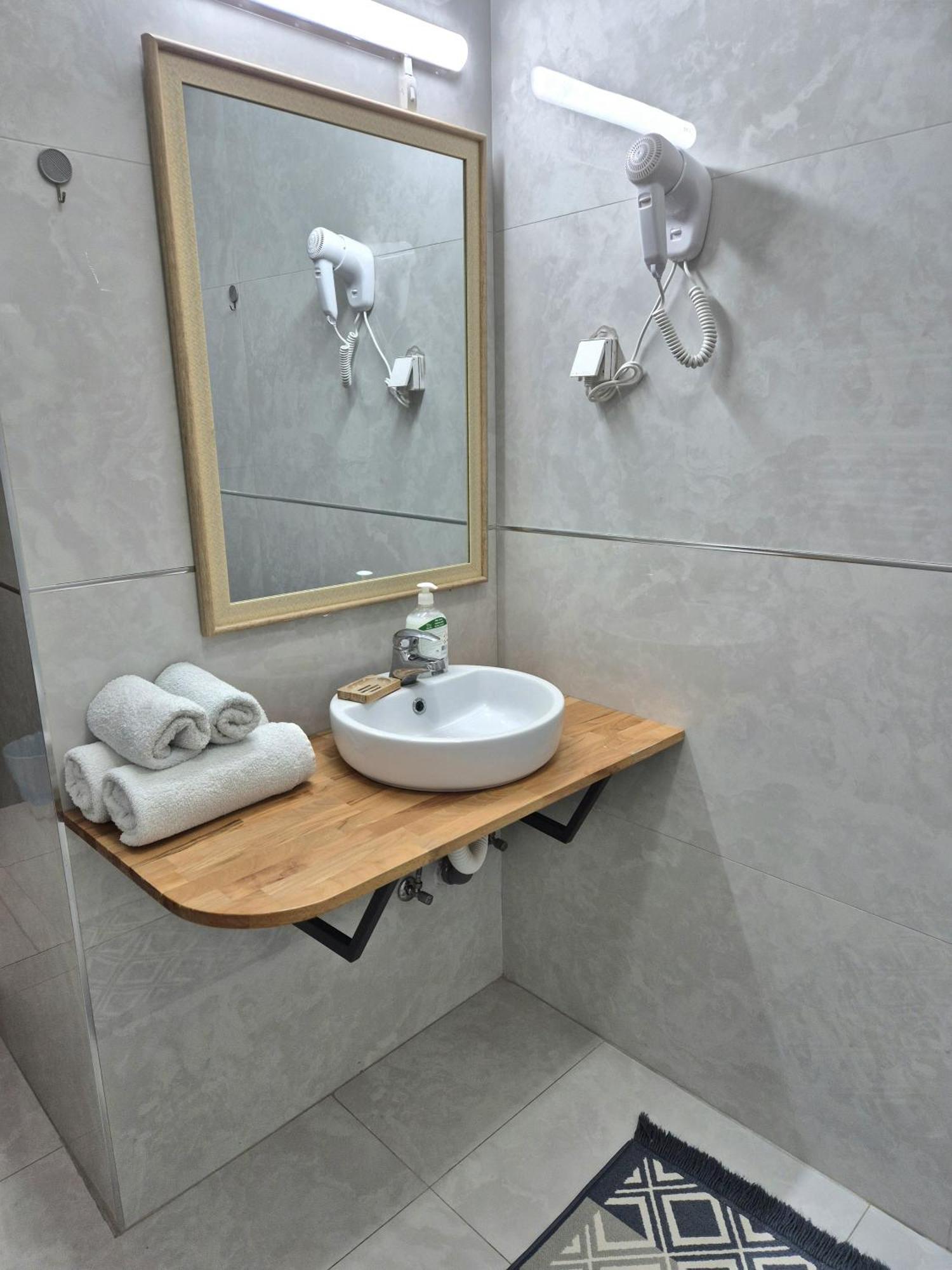 Rooms Villa Luigi Pančevo Екстериор снимка